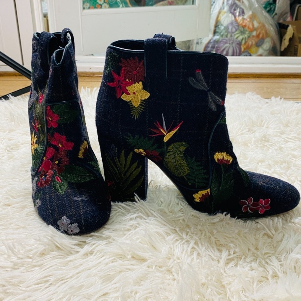 LAURENCE DACADE PARIS EMBROIDERED FLORAL ANKLE BOOTS Made in ITALY EU 38.5 7.5 - Picture 4 of 10